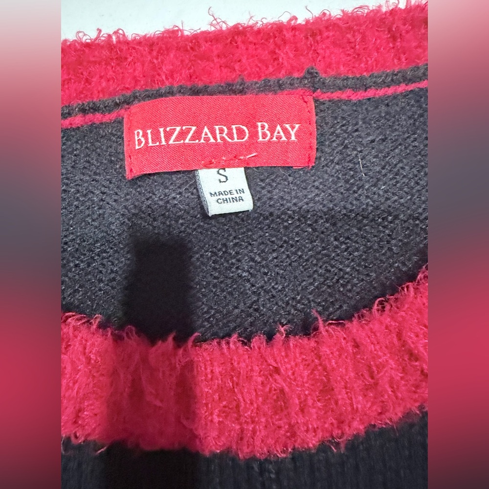 Blizzard Bay Feliz Navidad Holiday Sweater - Picture 8 of 10